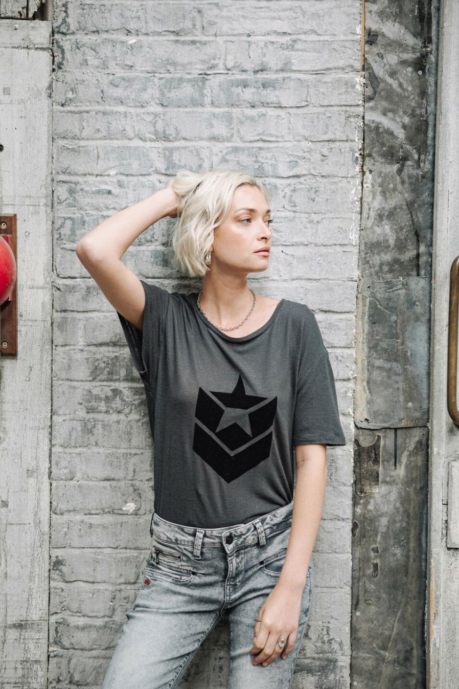 Women Freeman T. Porter T-Shirts | Suria Flock Icon Vintage Black